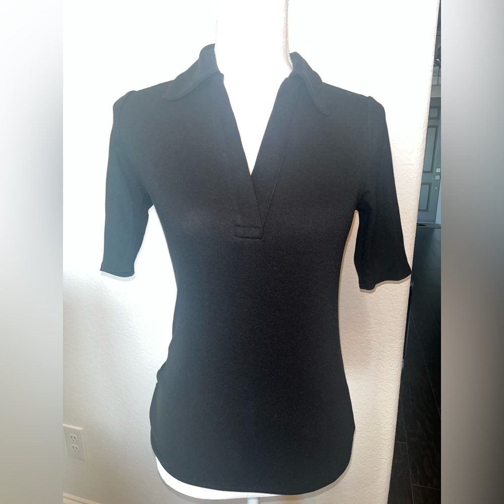Black Ribbed Knit Collared Shirt - Picture 4 of 5
